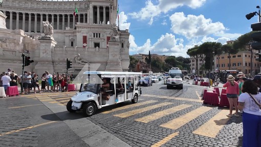Far west golf car, viaggio nel centro di Roma tra irregolarità e guadagni stellari