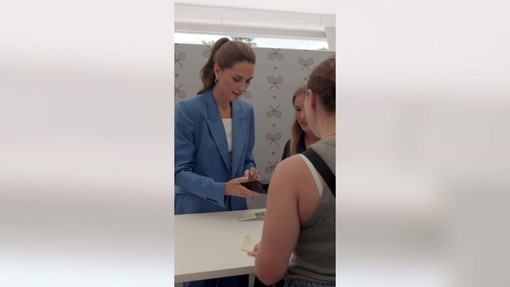 Wimbledon, Kate Middleton 'bigliettaia' per un giorno
