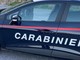 Aggredito alle spalle da due rapinatori incappucciati, li mette in fuga