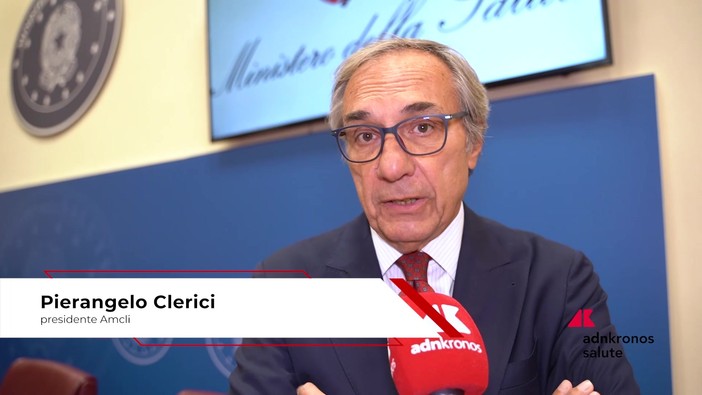 Salute, Clerici (Amcli): "In 45-90 minuti identifichiamo microrganismi e resistenze agli antibiotici"