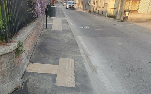 Chivasso: lavori di eliminazione delle barriere architettoniche in via Blatta Chivasso: lavori di eliminazione delle barriere architettoniche in via Blatta