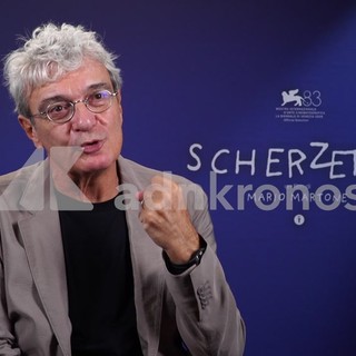 Venezia 83, Mario Martone: "Nella vita serve qualcuno che smonti il peso ci portiamo addosso"