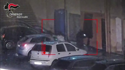 Reggio Calabria, cento colpi di pistola e fucile esplosi a capodanno: scattano arresti e divieti di dimora