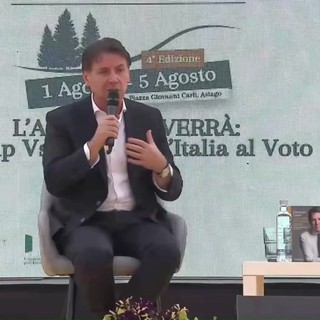 Conte: "Non votiamo il sostegno militare all'Ucraina"