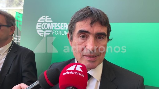 Confesercenti, Fratoianni: "Commercio di prossimità in crisi, rischio desertificazione città"