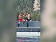 Mark Zuckerberg sfida il campione di arti marziali in mezzo a un lago, il video del combattimento