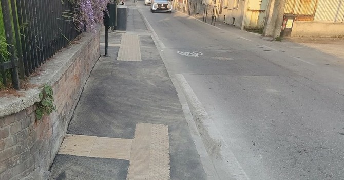 Chivasso: lavori di eliminazione delle barriere architettoniche in via Blatta