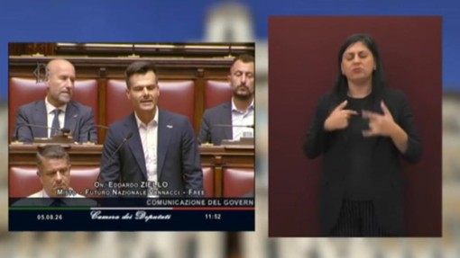 Il vannacciano Ziello alla Camera con un cappio: "Con Safe lo mettete al collo dell'Italia"