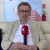 Robert Powell ricorda il suo 'Gesù di Nazareth' con Zeffirelli: "Sul set una truccatrice scoppiò a piangere"