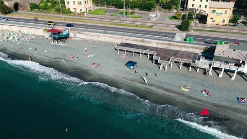 Ambiente: a Vesima clean-up della spiaggia con Marevivo, Arca Fondi e Bper Ambiente: a Vesima clean-up della spiaggia con Marevivo, Arca Fondi e Bper