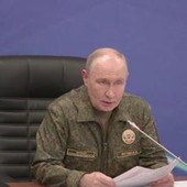 Ucraina, Putin vuole tutto il Donbass: "Russia ha compiuto passo decisivo" Ucraina, Putin vuole tutto il Donbass: "Russia ha compiuto passo decisivo"
