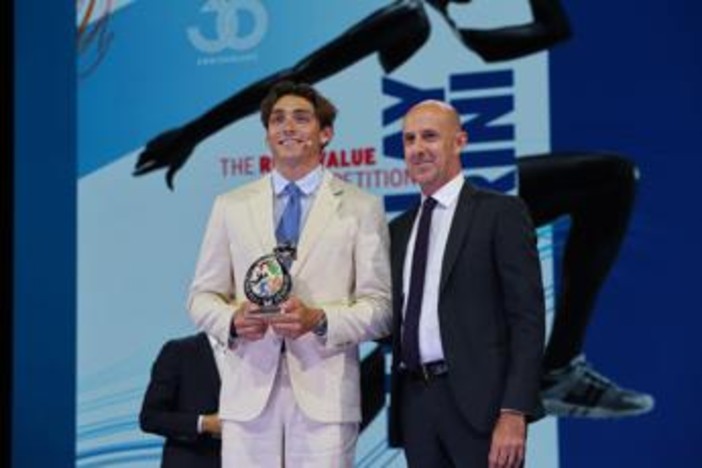 Duplantis: "Il fair play è lo specchio della vita. Il muro dei 6,40? È uno dei miei grandi obiettivi" Duplantis: "Il fair play è lo specchio della vita. Il muro dei 6,40? È uno dei miei grandi obiettivi"