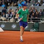 Sinner batte Djokovic 3-0, in finale al Roland Garros