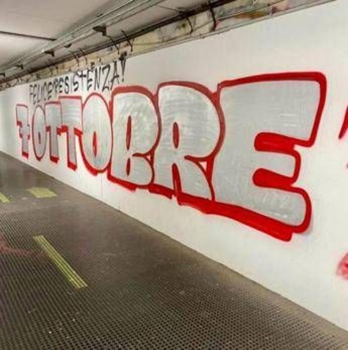 Roma, alla stazione Nomentana appare scritta pro Hamas: &quot;7 ottobre - felice resistenza&quot;