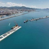 Porti: Webuild, nuova diga foranea di Genova, affondato il 22° cassone Porti: Webuild, nuova diga foranea di Genova, affondato il 22° cassone