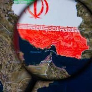 Iran-Usa, Hormuz al centro dei colloqui in Qatar. Intesa sui fondi congelati di Teheran