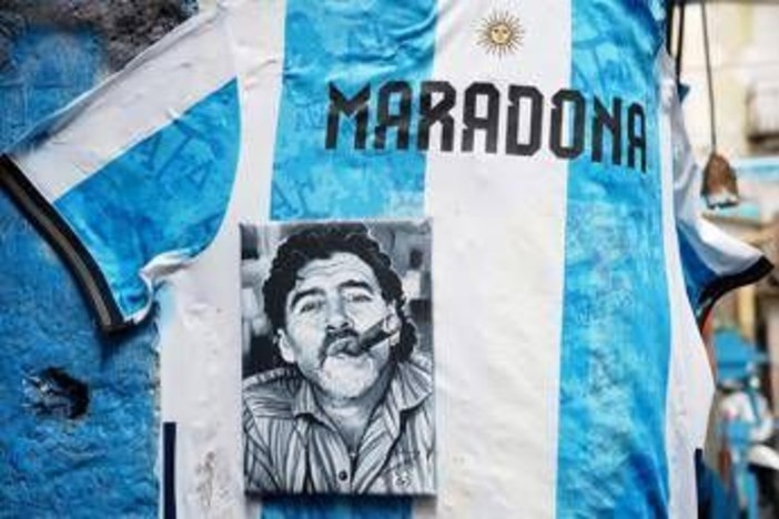 Processo Maradona, la difesa sostiene l'innocenza del medico Luque, "è capro espiatorio"