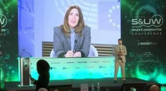 Spazio, Donazzan: "Space Act serve ma Ue non può auto-zavorrarsi mentre resto mondo non si dà regole" Spazio, Donazzan: "Space Act serve ma Ue non può auto-zavorrarsi mentre resto mondo non si dà regole"