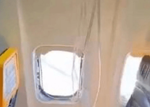 Il CEO di Ryanair sull'incidente al finestrino: "Il passeggero risucchiato? Non merita risarcimento milionario"