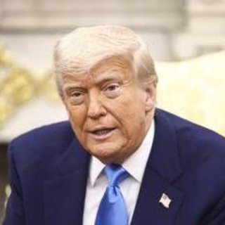 Visti agli studenti stranieri, Trump sospende i colloqui e valuta controllo profili social