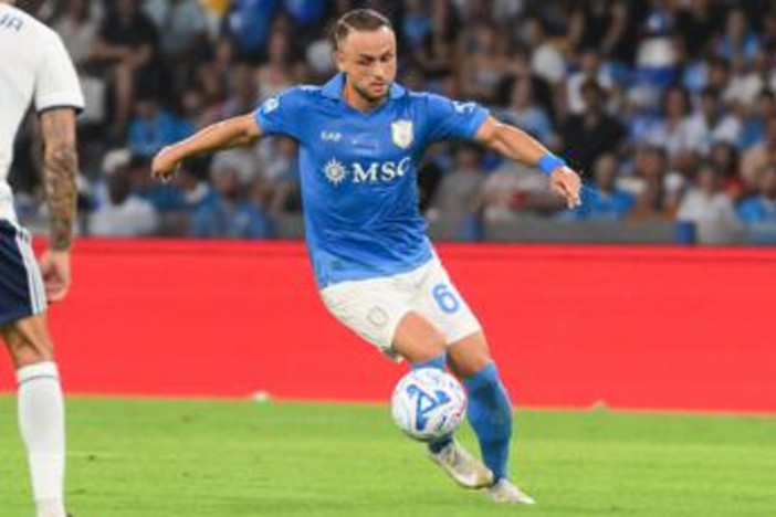 Napoli-Como, gol annullato a Lobotka e Allegri protesta
