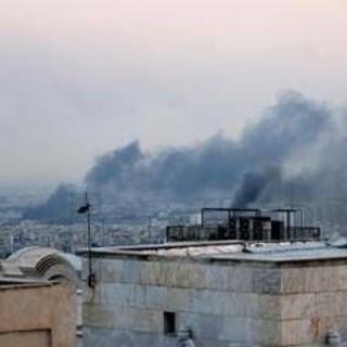 Israele-Iran, raffiche incrociate di missili: forti boati su Tel Aviv e Gerusalemme