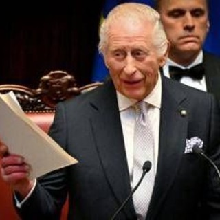 Re Carlo, il discorso in italiano alla Camera: &quot;Nostre storie intrecciate&quot;