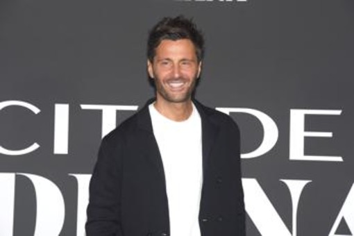 Temptation Island, ancora critiche per Bisciglia: "Non deve intervenire"