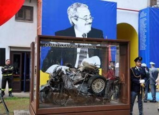 Strage di Capaci, Mattarella: "23 maggio ha segnato storia Repubblica, fu attacco a libertà" Strage di Capaci, Mattarella: "23 maggio ha segnato storia Repubblica, fu attacco a libertà"