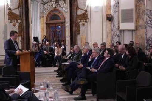 Tlc: ogni euro investito in fibra ottica genera 4,4 euro di pil