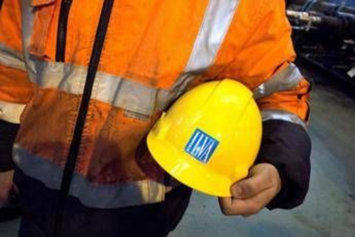Ex Ilva, continua la protesta a Genova. Sciopero e occupazione a Taranto