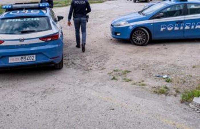 Stupravano il nipote minorenne e filmavano gli abusi sessuali: arrestata coppia ad Aosta