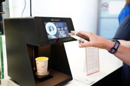 "Nella macchina del caffè possono annidarsi batteri, ecco cosa fare": la ricetta di Matteo Bassetti "Nella macchina del caffè possono annidarsi batteri, ecco cosa fare": la ricetta di Matteo Bassetti