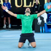 Djokovic batte Sinner al quinto e vola in finale all’Australian Open Djokovic batte Sinner al quinto e vola in finale all’Australian Open