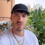 Rapper Gianni Bismark dà appuntamento in centro e ladri gli svuotano casa a Roma