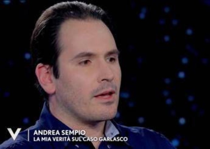 Omicidio Garlasco, Sempio a Verissimo: "Sono un colpevole desiderato" Omicidio Garlasco, Sempio a Verissimo: "Sono un colpevole desiderato"