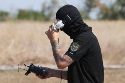 Droni a fibra ottica, ecco il salto in avanti della Russia per raid di precisione in Ucraina Droni a fibra ottica, ecco il salto in avanti della Russia per raid di precisione in Ucraina