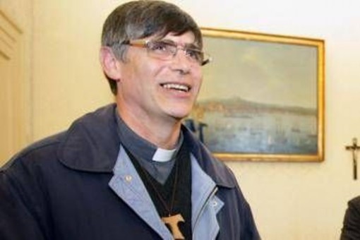 Don Patriciello: "Nozze 'Me contro Te' a pagamento ci interrogano, nel rapporto coi giovani qualcosa si è inceppato"