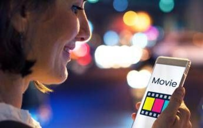 Cinetek, come funziona la piattaforma streaming 'anti-Netflix' e senza algoritmo Cinetek, come funziona la piattaforma streaming 'anti-Netflix' e senza algoritmo