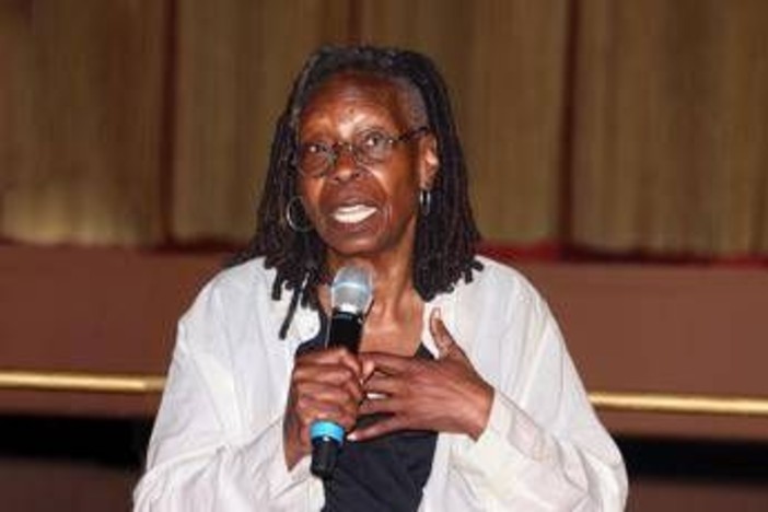 A 'Un Posto al sole' arriva Whoopi Goldberg: "Il set? Come una vacanza in un Paese che amo"