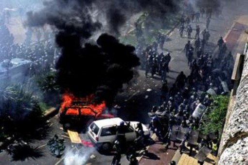 G8 di Genova, parla l'ex carabiniere Placanica: "Una parte di me è morta, quel giorno ha cambiato il mio destino" G8 di Genova, parla l'ex carabiniere Placanica: "Una parte di me è morta, quel giorno ha cambiato il mio destino"