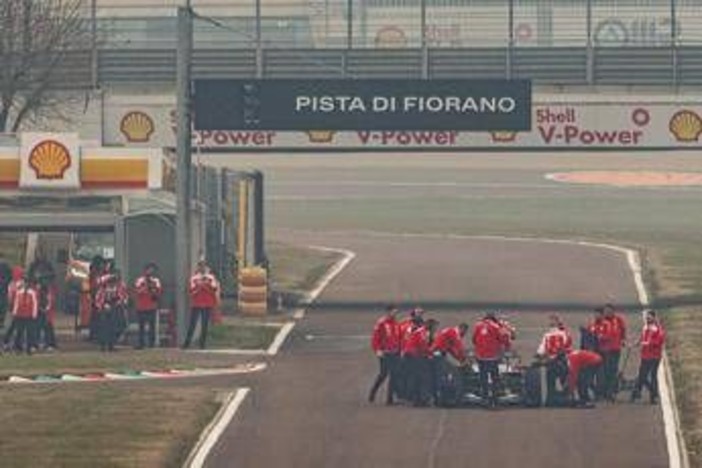 Ferrari, subito problemi con la SF-26? Hamilton si ferma nel test a Fiorano, cos'è successo Ferrari, subito problemi con la SF-26? Hamilton si ferma nel test a Fiorano, cos'è successo