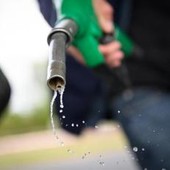 Carburanti, botta e risposta nel governo. Lega contraria a nuove tasse, Forza Italia assicura: "Con noi non ci saranno" Carburanti, botta e risposta nel governo. Lega contraria a nuove tasse, Forza Italia assicura: "Con noi non ci saranno"