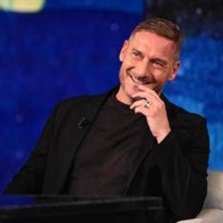 Roma, Totti 'sfotte' dopo i rigori sbagliati: &quot;È uno scherzo? Non è mai successo&quot;