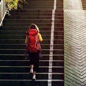Giù rischio infarti e ictus, ecco perché fare le scale allunga la vita: lo studio
