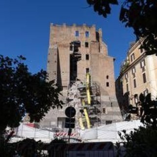 Crollo Torre dei Conti, la figlia dell'operaio morto: "Grazie Italia per averlo accolto" Crollo Torre dei Conti, la figlia dell'operaio morto: "Grazie Italia per averlo accolto"