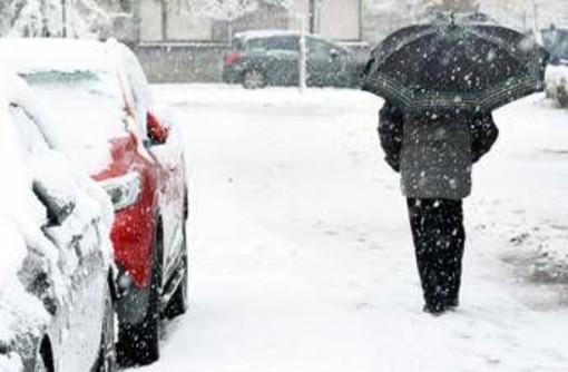 Italia al gelo, neve su Toscana e Puglia: l'inverno 'record'