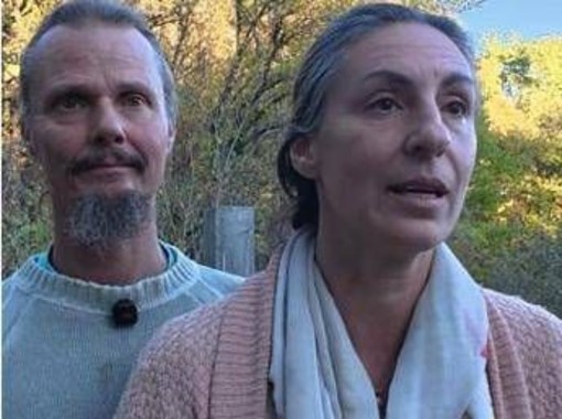 Chieti, bimbi allontanati dal bosco: "Vivevano in un rudere, a rischio integrità fisica e psichica" Chieti, bimbi allontanati dal bosco: "Vivevano in un rudere, a rischio integrità fisica e psichica"