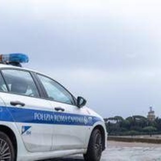 Entra nella chiesa del Gesù a Roma per gettare a terra le statue: bloccato 39enne nigeriano