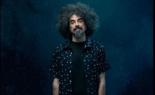 Caparezza è tornato, il concerto (in orbita) a Roma